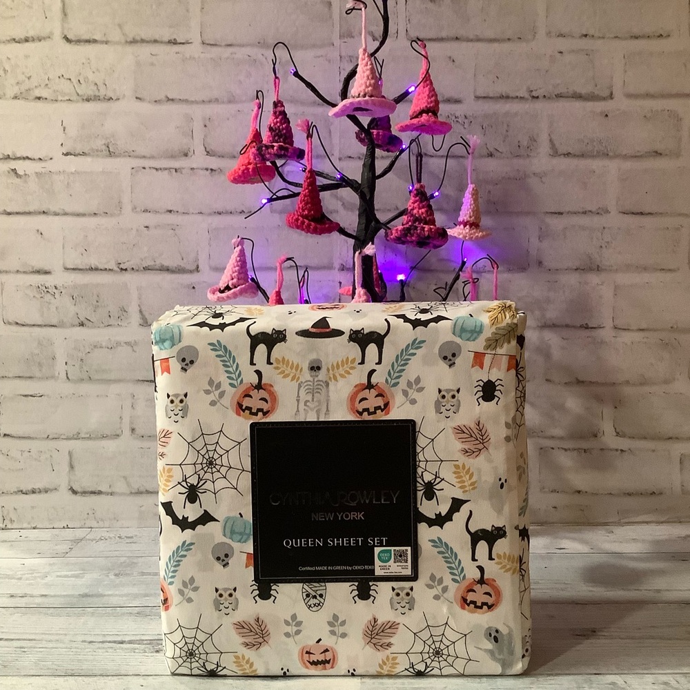CYNTHIA ROWLEY Queen Size Halloween Homecoming Sheet Set